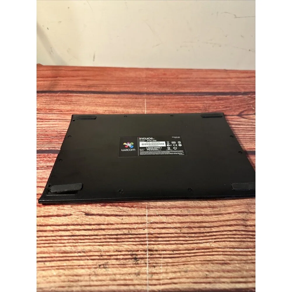 Wacom Intuos 4 Medium PTK- 440 Tablet W/ Cord ONLY - WORKING